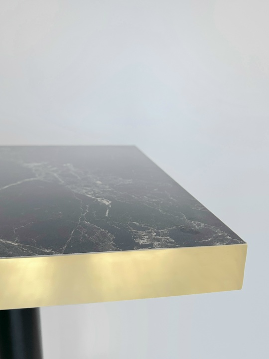 Столешница HPL на основе МДФ черный мрамор в золоте